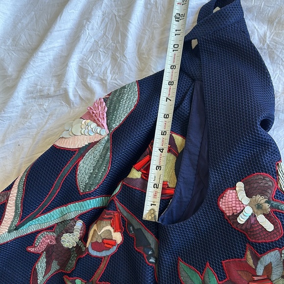 High neck halter top - Picture 10 of 10